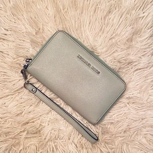 Michael Kors Wallet/Wristlet